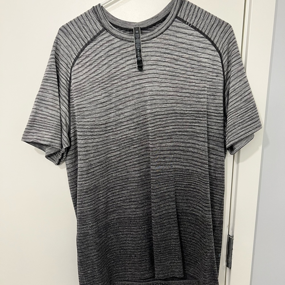 Lululemon Mens Metal Vent Tech SS - L